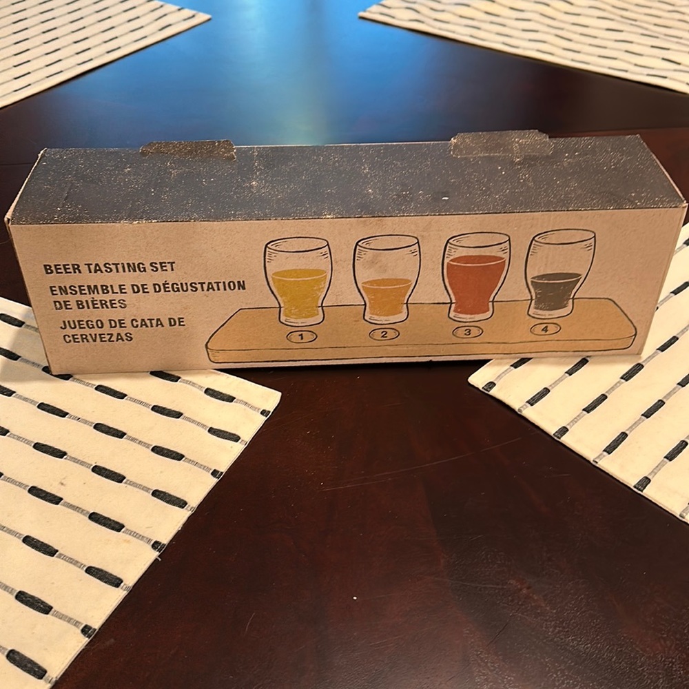 Crate & Barrel Beer Tasting Set NEW